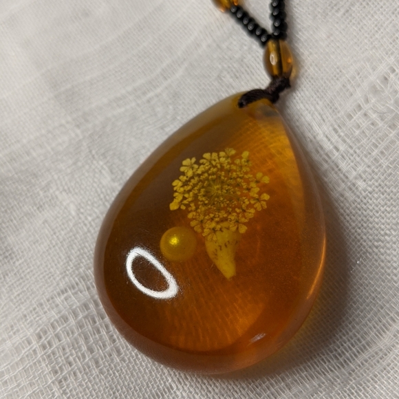 Imitation amber bread necklace - Picture 2 of 4